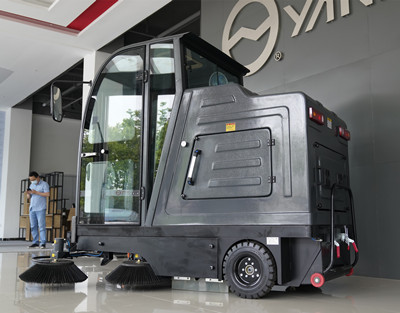 驾驶式扫地车 驾驶式扫地车