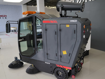 驾驶式扫地机 驾驶式扫地机